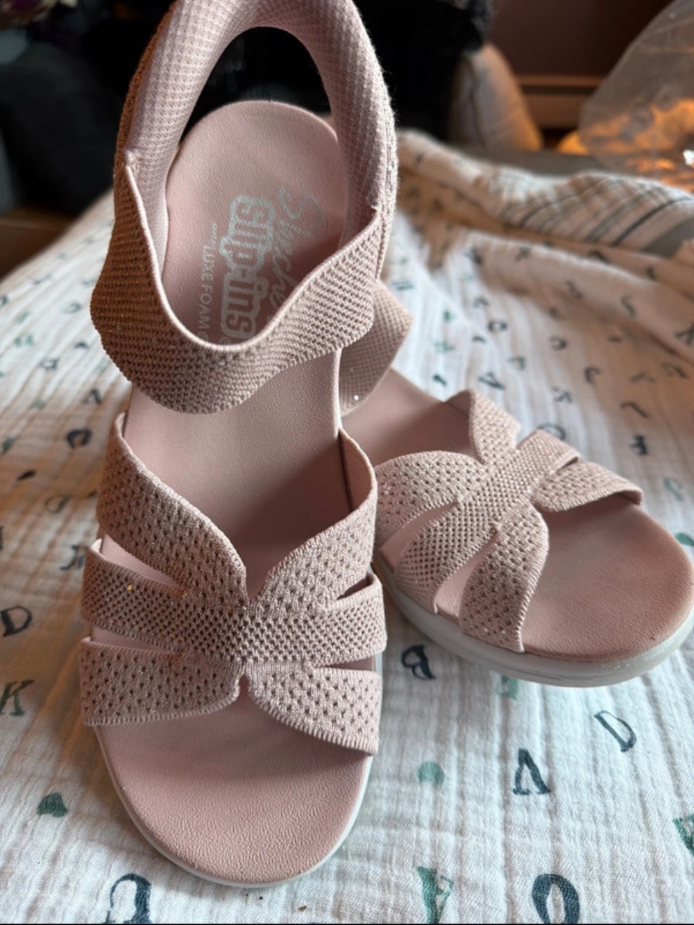 Skechers Women’s Light Pink Knit Strap Sandals